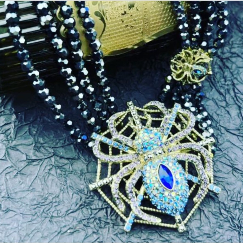 Spider necklace